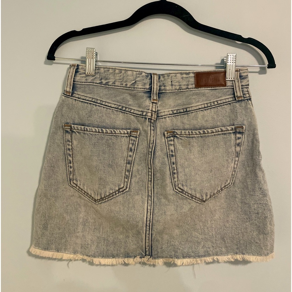 Hollister Light Wash Ripped Jean Skirt With Pink Floral Embroidery🌸🌷 - Picture 2 of 8